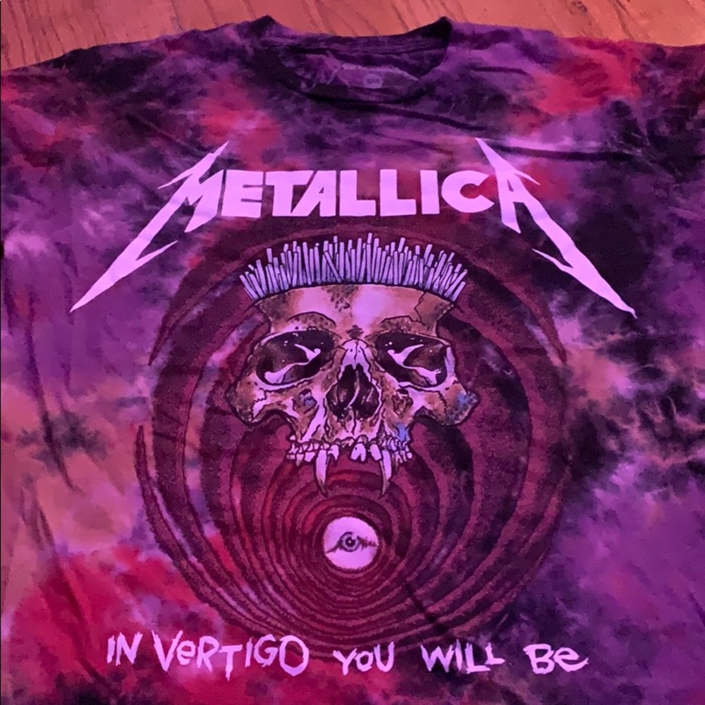 metallica graphic tee